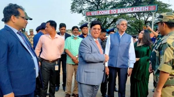 ভারতে নদী সম্মেলন শেষে দেশে ফিরলেন পররাষ্ট্রমন্ত্রী - Natun Sylhet