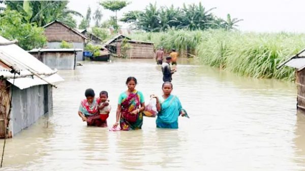 সুরমা ও কুশিয়ারা নদী ভাঙন, অসহায় পানিবন্দি মানুষ - Natun Sylhet