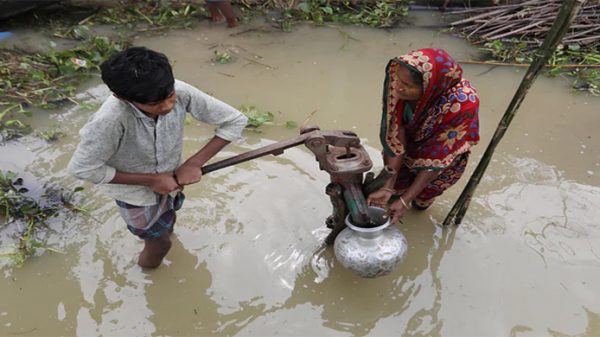 সিলেটে বন্যায় ক্ষতিগ্রস্ত হয়েছে ১২ হাজার নলকূপ - Natun Sylhet