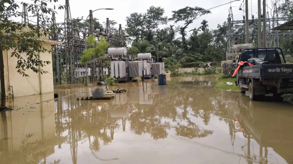 সিলেটে বন্যায় বিদ্যুৎহীন দেড় লাখ গ্রাহক - Natun Sylhet