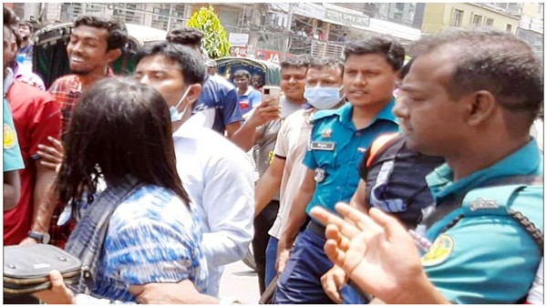 হোটেলে প্রেমিকসহ স্ত্রীকে হাতেনাতে ধরলেন স্বামী - Natun Sylhet