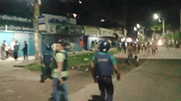 নগরীতে ট্রাক চাপায় যুবক নিহতের ঘটনায় ধাওয়া-পাল্টা ধাওয়া, দুই পুলিশ আহত - Natun Sylhet
