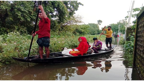 সুনামগঞ্জে বন্যায় বেড়েছে দুর্ভোগ, আশ্রয়ের খোঁজে মানুষ - Natun Sylhet