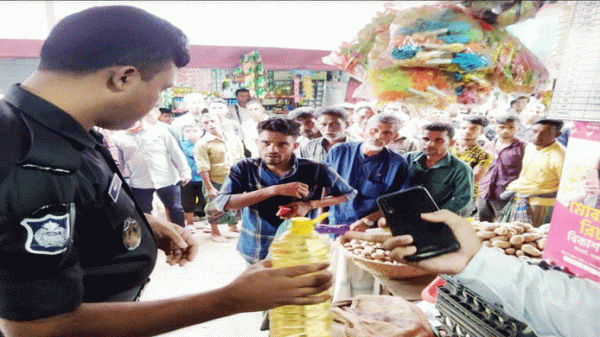 সুনামগঞ্জে ৮০০ লিটার সয়াবিন তেল জব্দ, ৬টি ব্যবসা প্রতিষ্ঠানকে জরিমানা - Natun Sylhet