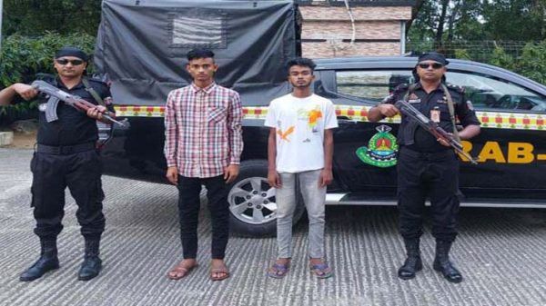 সিলেটে কিশোর গ্যাংয়ের দুই সদস্য গ্রেফতার - Natun Sylhet