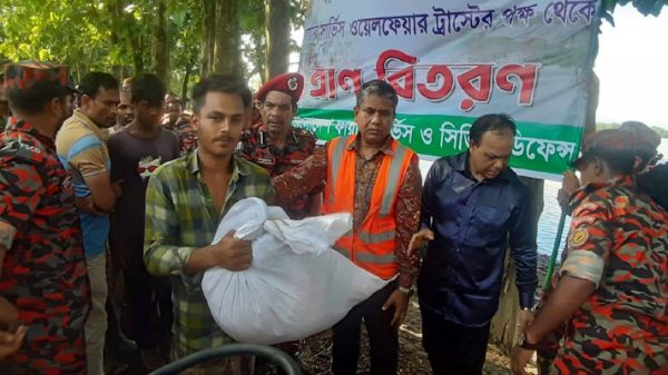 যেখানে ত্রাণ পৌঁছেনি সেখানে আমরা ত্রাণ নিয়ে যাচ্ছি: এস এম জুলফিকার - Natun Sylhet