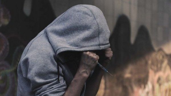 ৮০ শতাংশ মাদকাসক্তই তরুণ-যুবক! - Natun Sylhet