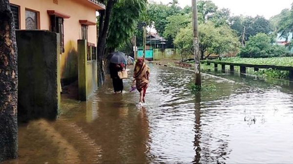 সুনামগঞ্জে পানি না সরতেই বৃষ্টিতে ফের বন্যার আতঙ্ক - Natun Sylhet