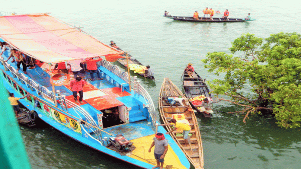 তাহিরপুরে পর্যটকবাহী নৌকাকে রেজিস্ট্রেশন করতে হবে - Natun Sylhet