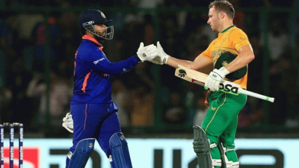 দক্ষিণ আফ্রিকার কাছে টানা দ্বিতীয় ম্যাচ হারল ভারত - Natun Sylhet