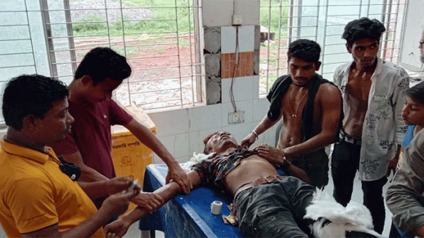 মোবাইলে ছবি তোলার সময় চলন্ত ট্রেন থেকে পড়ে স্কুলছাত্র নিহত - Natun Sylhet