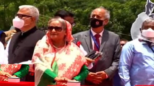 বাটন টিপে পদ্মা সেতুর উদ্বোধনী ফলক উন্মোচন করেন প্রধানমন্ত্রী। - Natun Sylhet