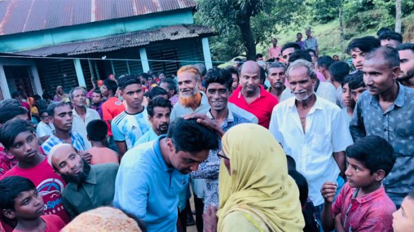 সিলেটে বন্যার্ত ২৫০০ পরিবারকে এমদাদের সহায়তা - Natun Sylhet
