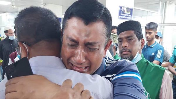 কাঁদছে সীতাকুণ্ড, বিস্ফোরণে নিহত বেড়ে ৩৪ - Natun Sylhet