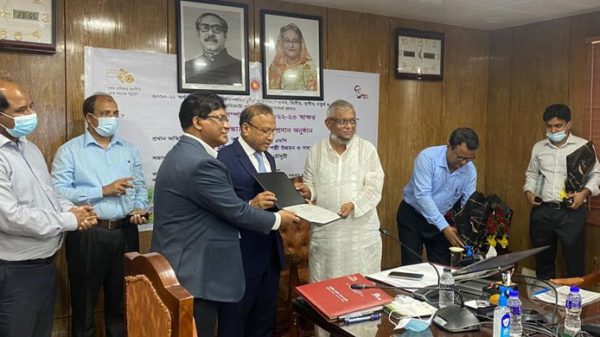 বার্ষিক কর্মসম্পাদন চুক্তি মূল্যায়নে দেশ সেরা সিসিক - Natun Sylhet