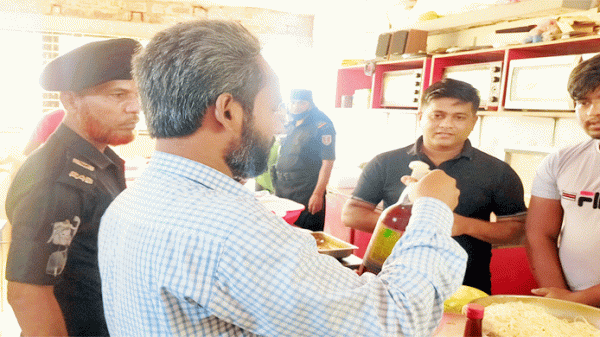 কুলাউড়ায় ২ প্রতিষ্ঠানকে জরিমানা - Natun Sylhet