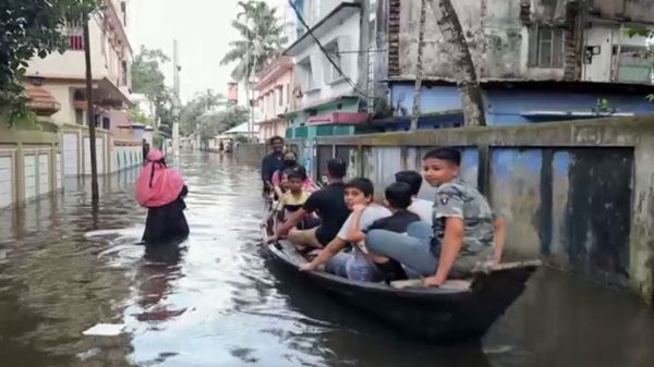 মৌলভীবাজারের ৩ উপজেলায় বন্যার পানি বৃদ্ধি, ভোগান্তি চরমে - Natun Sylhet