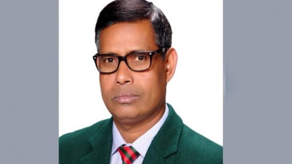 সাবেক শিক্ষামন্ত্রীর এপিএস মন্মথ রঞ্জন বাড়ৈ চাকরিচ্যুত - Natun Sylhet