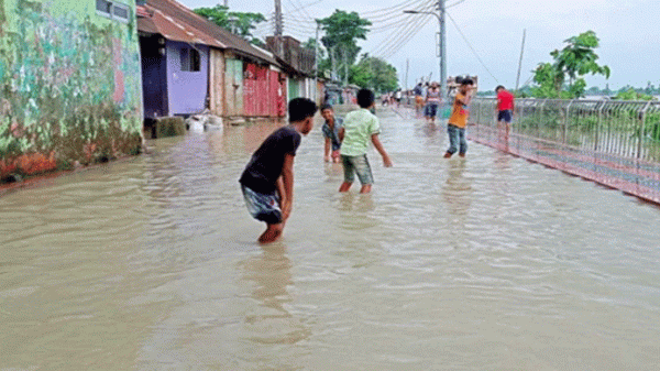 সুনামগঞ্জে ঘরে ঘরে জ্বলছে না চুলা, পানিবন্দি হাজারো মানুষ - Natun Sylhet