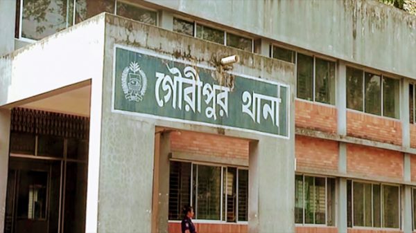 প্রেমের টানে ভাগনিকে নিয়ে মামা উধাও - Natun Sylhet