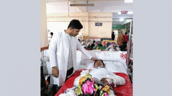 আইসিইউতে কাতরাচ্ছেন শরীরের ৯৫ শতাংশ পুড়ে যাওয়া বাহুবলের আল-আমিন - Natun Sylhet