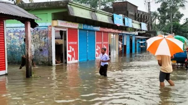 সুনামগঞ্জে ২০ দিনের ব্যবধানে আবারও বন্যা, দিশেহারা মানুষ - Natun Sylhet