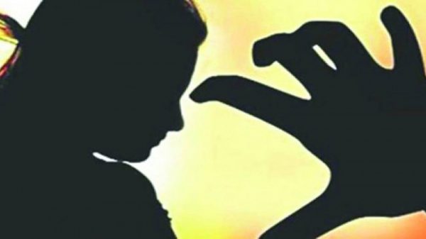 অযাচিত স্পর্শ-ধাক্কা-বাজে মন্তব্যের শিকার ৪৭ শতাংশ নারী - Natun Sylhet
