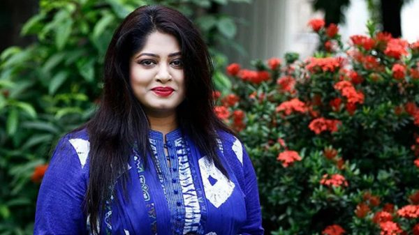 সুখবর দিলেন মৌসুমী - Natun Sylhet