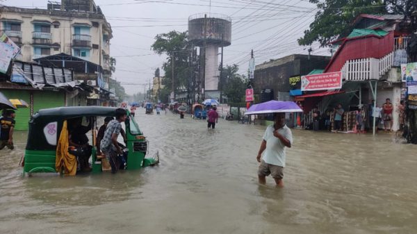 সুনামগঞ্জে ফের বাড়ছে বন্যার পানি - Natun Sylhet