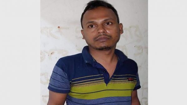 ভালোবেসে বিয়ে, স্ত্রীর ঠোঁট-গাল কামড়ে রক্তাক্ত করলেন স্বামী - Natun Sylhet