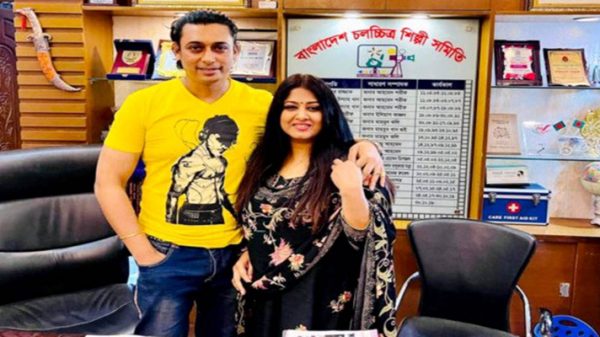 জায়েদ খান অনেক ভালো ছেলে: মৌসুমী - Natun Sylhet