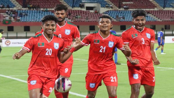 ফাইনালে এক পা রেখেছে বাংলাদেশ - Natun Sylhet