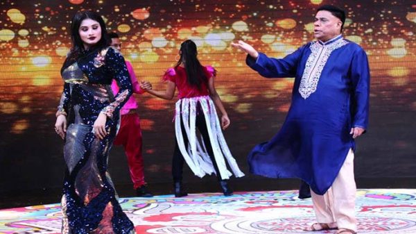 এবারের ঈদুল আজহায়ও গান শোনাবেন ড. মাহফুজুর রহমান - Natun Sylhet