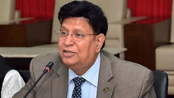 বিমানবন্দরে যাত্রীদের দুর্ভোগ লাঘবে কর্তৃপক্ষের প্রতি পররাষ্ট্রমন্ত্রীর আহবান - Natun Sylhet