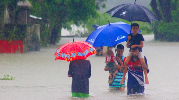 সিলেটে বন্যায়  সিলেট-সুনামগঞ্জেই ক্ষতিগ্রস্ত ৬০ লাখ মানুষ - Natun Sylhet
