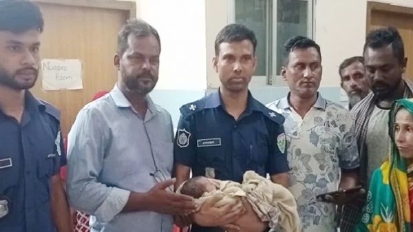 কবরস্থান থেকে ভেসে এলো নবজাতকের কান্না - Natun Sylhet