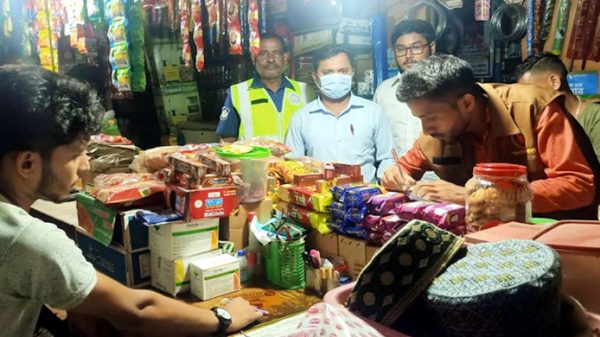 হবিগঞ্জে রাতে দোকান খোলা রাখায় বিদ্যুৎ সংযোগ বিচ্ছিন্ন - Natun Sylhet