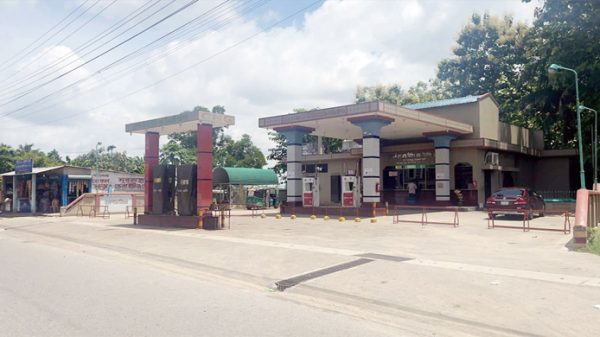 মৌলভীবাজারে সিএনজি গ্যাস স্টেশনে সরবরাহ বন্ধ, চরম ভোগান্তি - Natun Sylhet