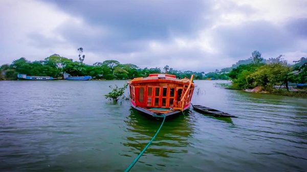 তাহিরপুরে টাঙ্গুয়ার হাওরের এক অন্যন্য রূপ - Natun Sylhet