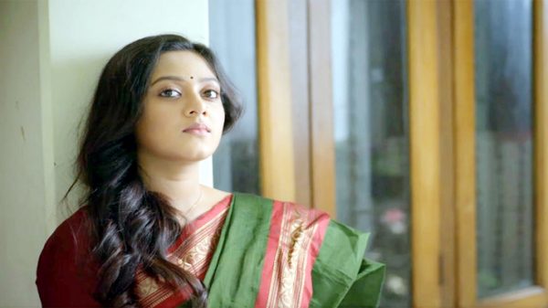 নিজেকে বিবাহিত দাবি করলেন অভিনেত্রী দীঘি! - Natun Sylhet