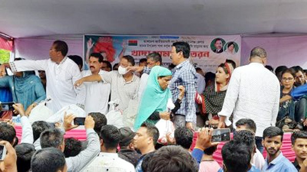 আ. লীগ ত্রাণ বিতরণের নামে ফটোসেশন করছে: টুকু - Natun Sylhet