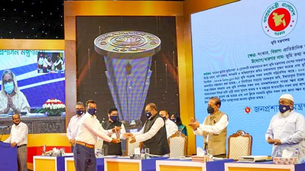 বঙ্গবন্ধু জনপ্রশাসন পদক পেলেন ৩১ ব্যক্তি-প্রতিষ্ঠান - Natun Sylhet
