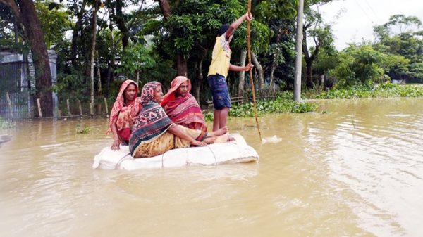 মৌলভীবাজারে কমছে পানি, বাড়ছে পানিবাহিত রোগ - Natun Sylhet