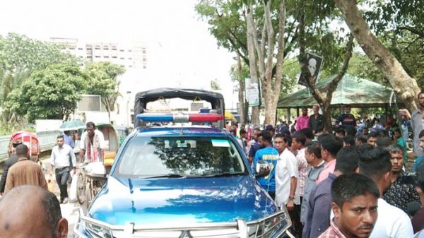 সুনামগঞ্জে আদালত প্রাঙ্গণে ছুরিকাঘাতে আসামী নিহত - Natun Sylhet