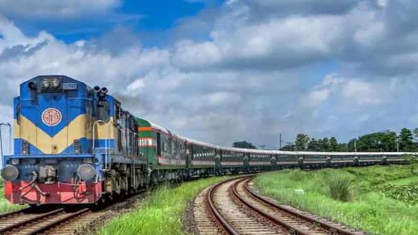সিলেটের সঙ্গে ঢাকা-চট্টগ্রামের ট্রেন চলাচল বন্ধ - Natun Sylhet