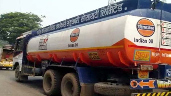 আসাম থেকে সিলেট হয়ে জ্বালানি যাচ্ছে ভারতের ত্রিপুরায় - Natun Sylhet