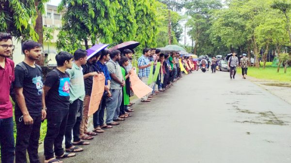 নিত্যপ্রয়োজনীয় দ্রব্যের মূল্য বাড়লেও চা শ্রমিকদের মজুরী বাড়েনা! - Natun Sylhet