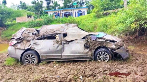 সিলেটে প্রাইভেটকার দুর্ঘটনায় বাবা-মেয়ে নিহত - Natun Sylhet