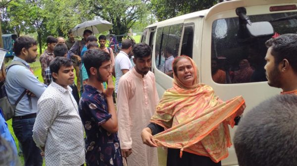 ঊর্মির সঙ্গে শেষ কথা জানতে চেয়েছিলেন বুলবুলের মা - Natun Sylhet