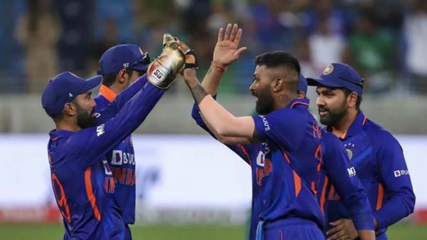 চিরপ্রতিদ্বন্দ্বী পাকিস্তানকে ৫ উইকেটে হারালো ভারত - Natun Sylhet